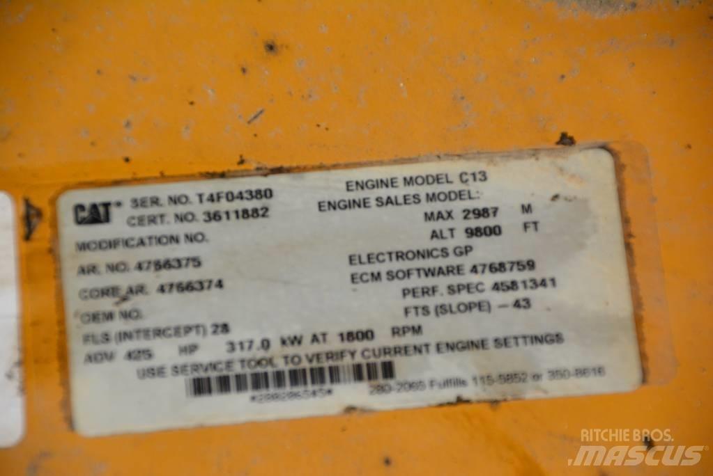 CAT 352 F L Telakaivukoneet