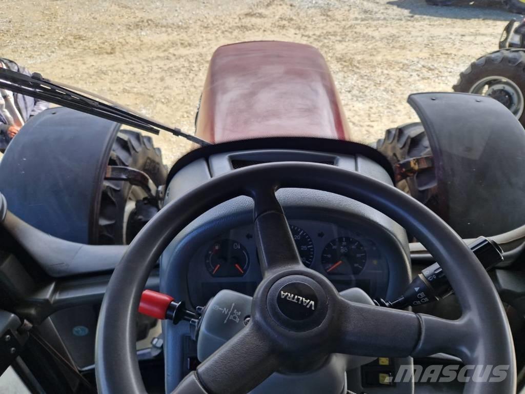 Valtra T 180 Traktorit
