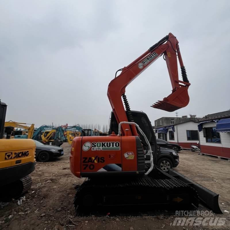 Hitachi ZX 70 Midikaivukoneet 7t - 12t
