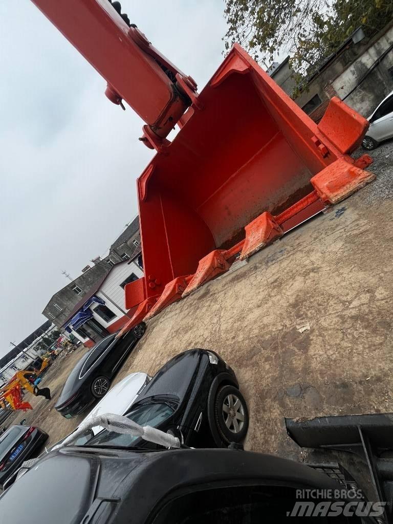 Hitachi ZX 70 Midikaivukoneet 7t - 12t