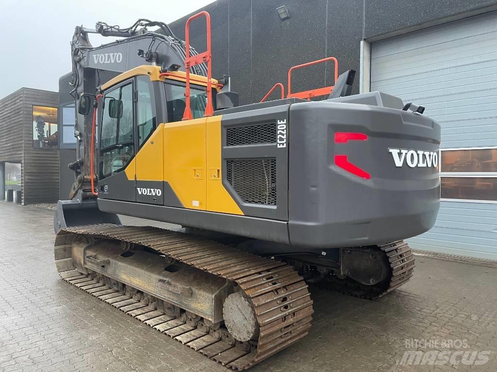 Volvo EC220E Telakaivukoneet