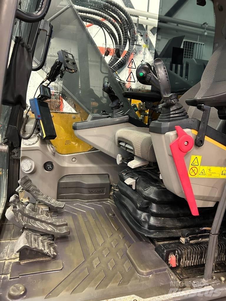 Volvo ECR 235 E Telakaivukoneet