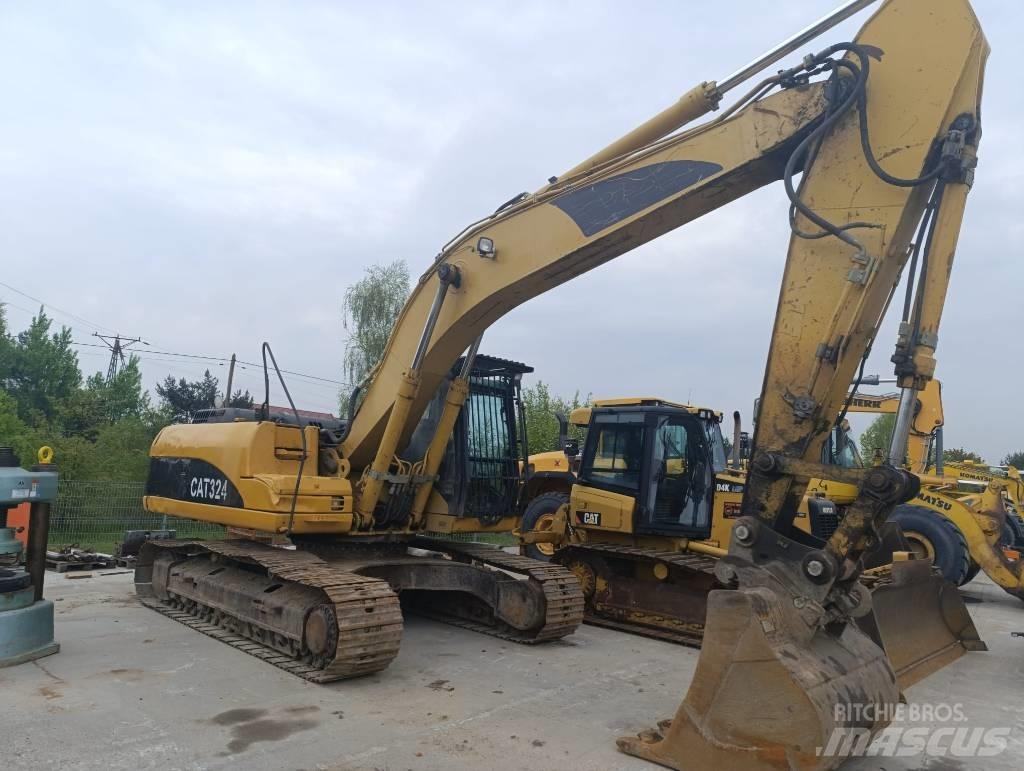 CAT 324 D Telakaivukoneet