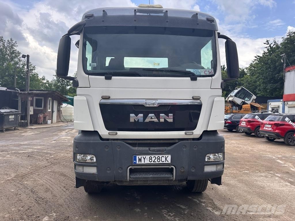 MAN TGS 35.360 8x4 Nosturiautot