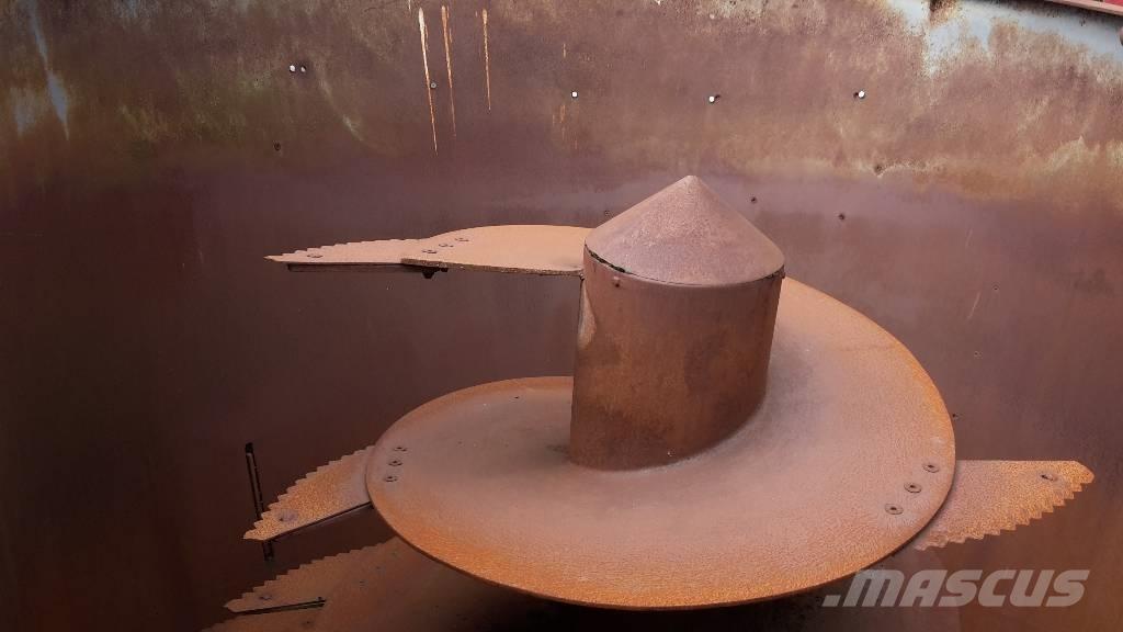 RMH VS 18 Rehuvaunut