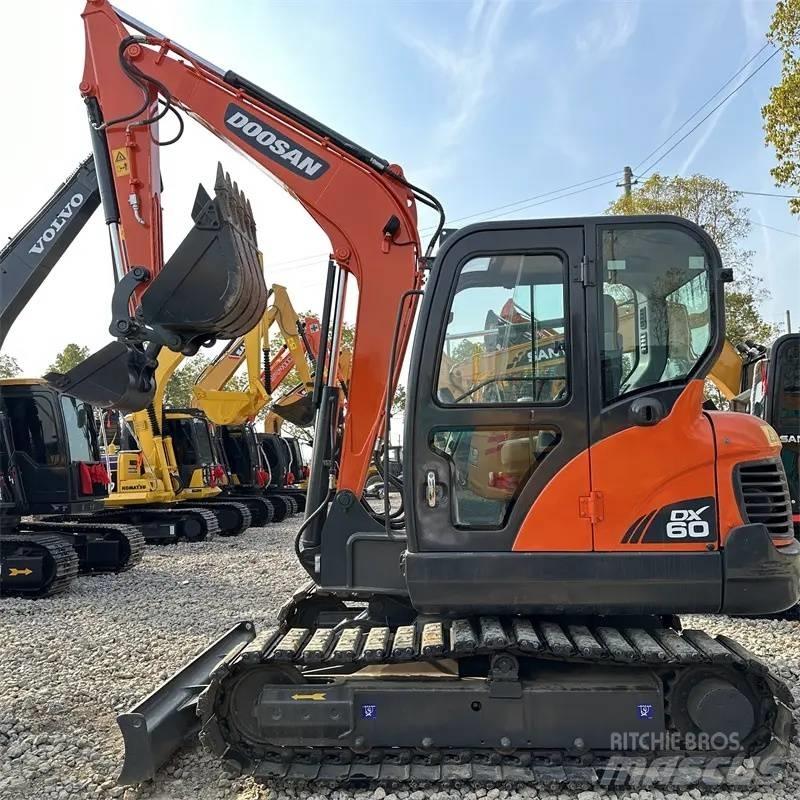 Doosan DX 60 Telakaivukoneet