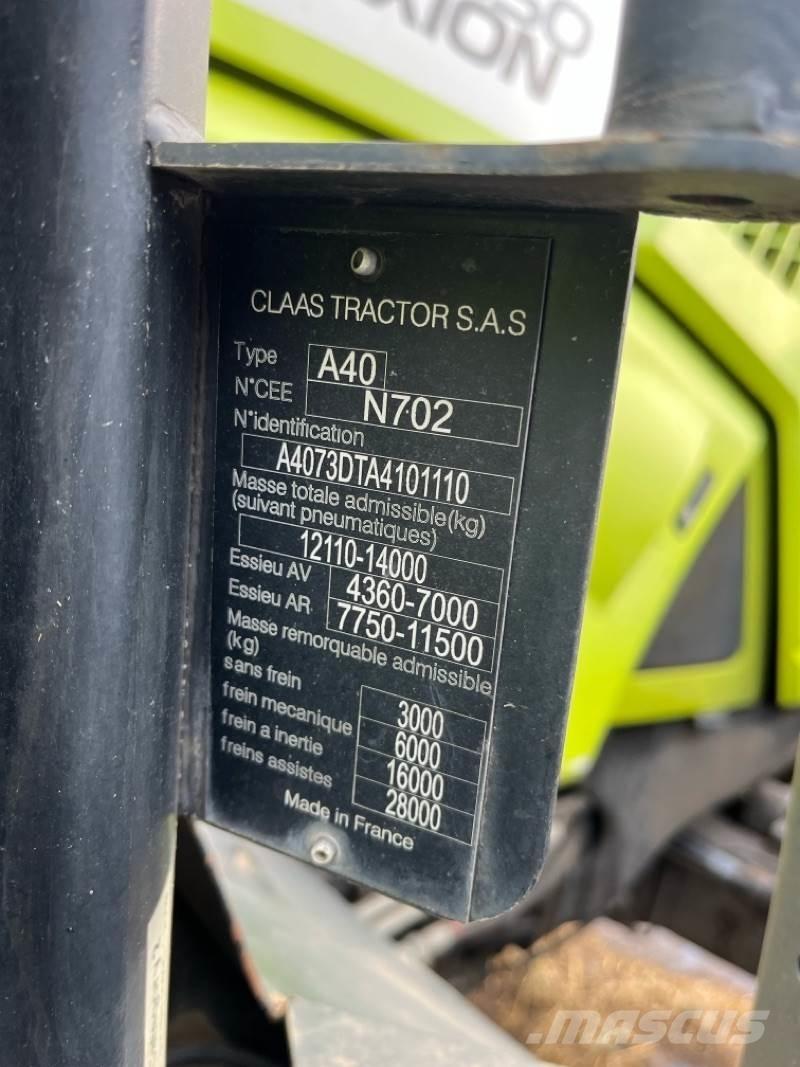 CLAAS Axion 850 Traktorit
