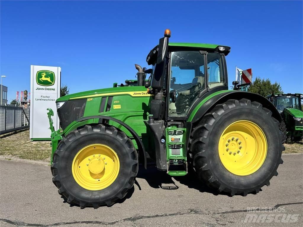 John Deere 6R 250 Traktorit