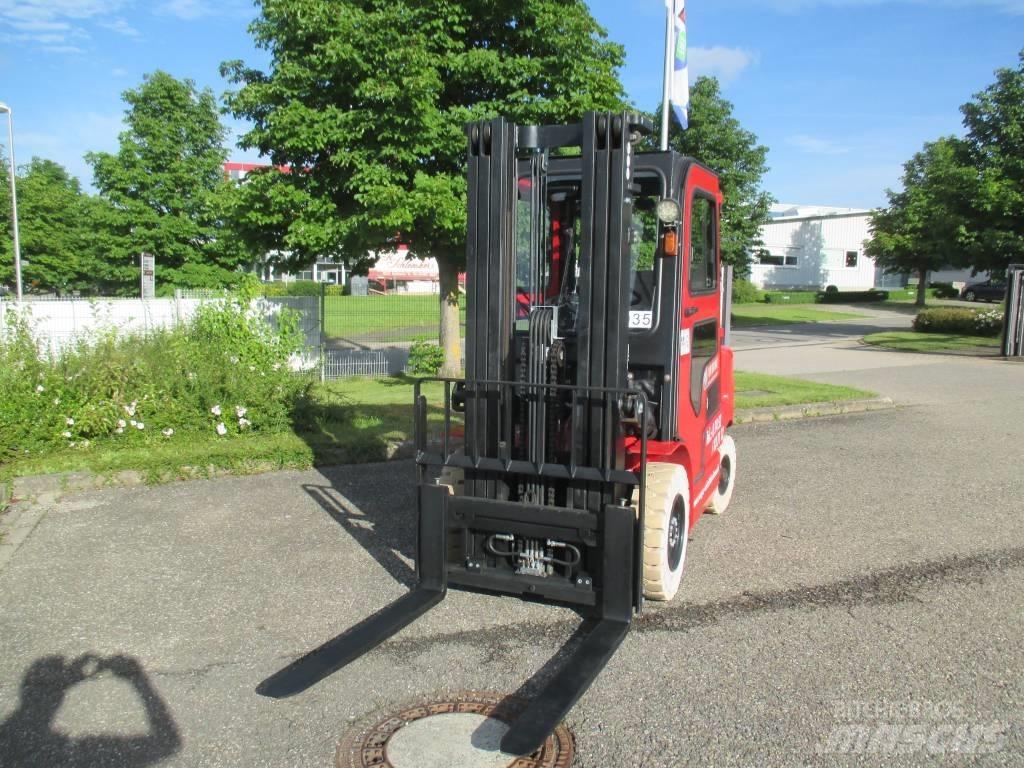 EP EFL 252 Sähkötrukit