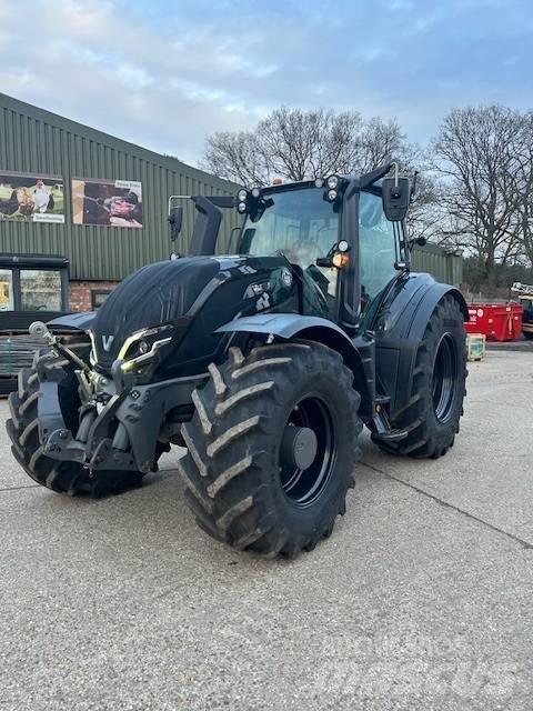 Valtra T 235 D Traktorit