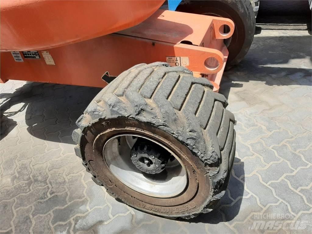 JLG 450AJ Kuukulkijat