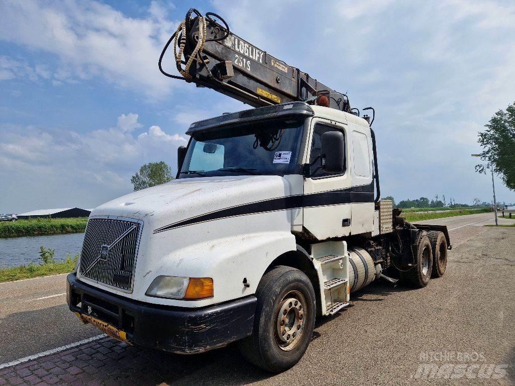 Volvo NH12.460 Vetopöytäautot