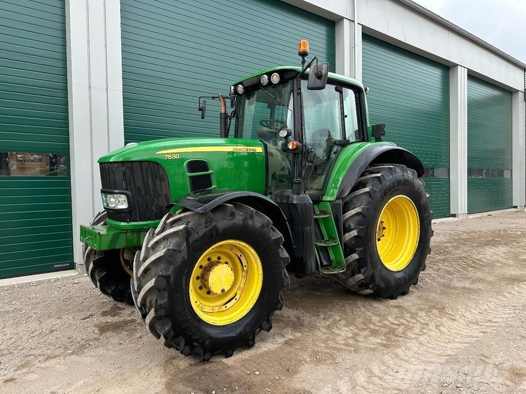 John Deere 7530 Traktorit