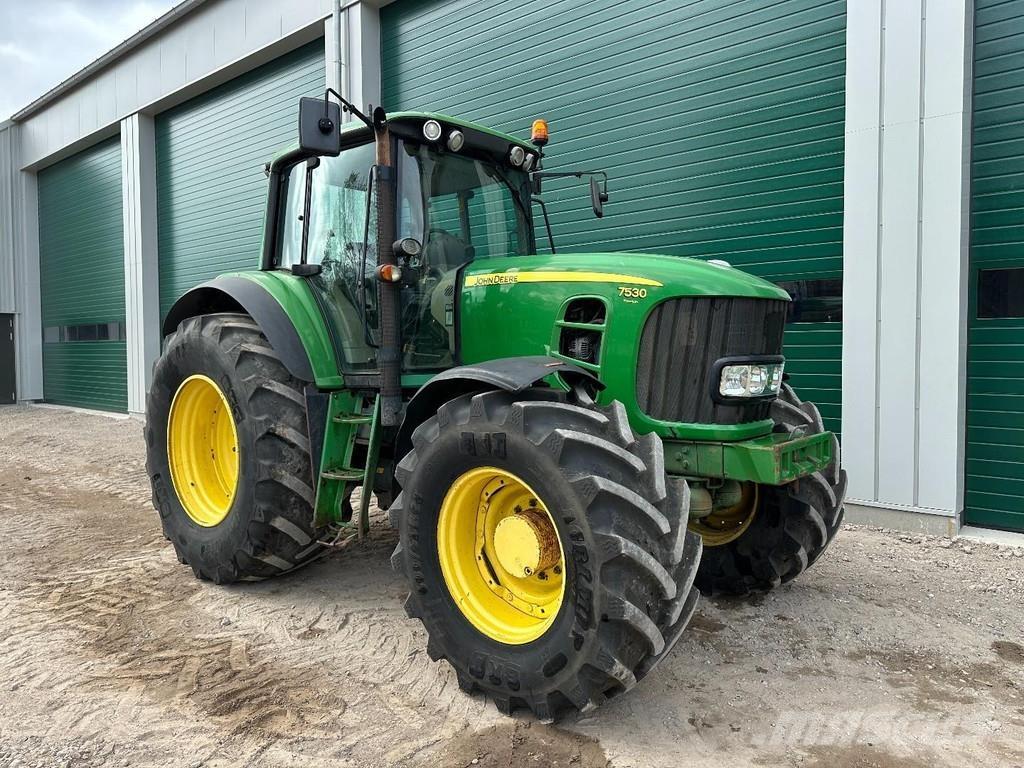 John Deere 7530 Traktorit