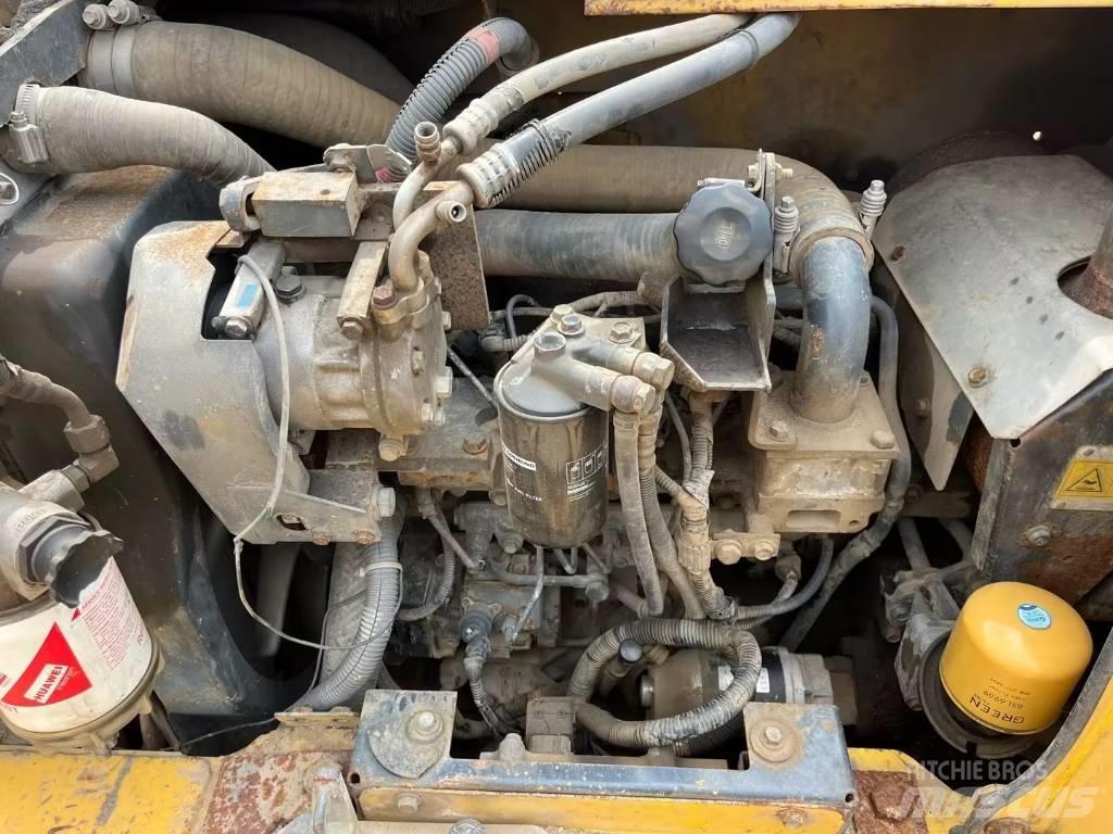 Komatsu PC70-8加长臂 Telakaivukoneet