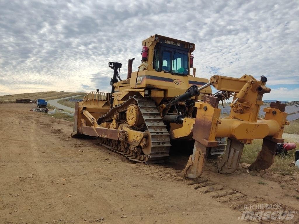 CAT D 9 R Telaketjupuskutraktorit
