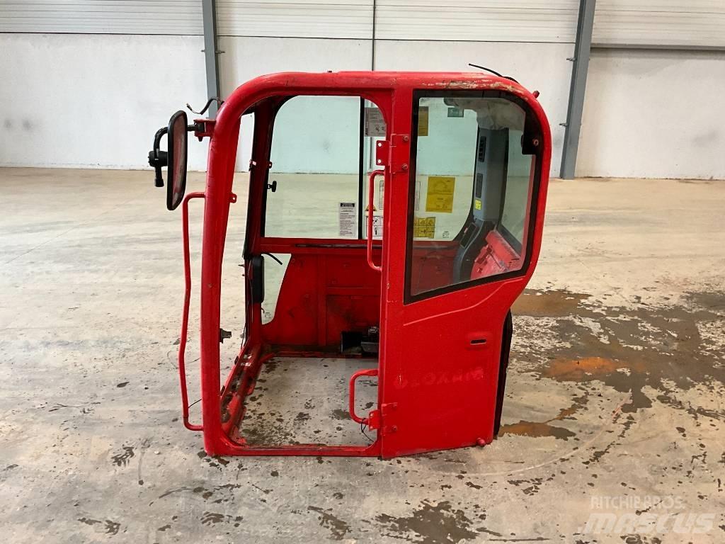 Bobcat E 80 Ohjaamo ja sisusta