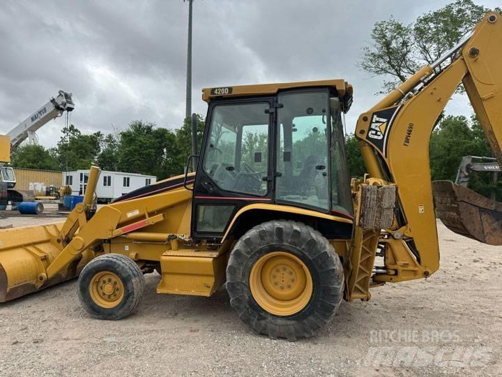 CAT 420 D Kaivurikuormaajat