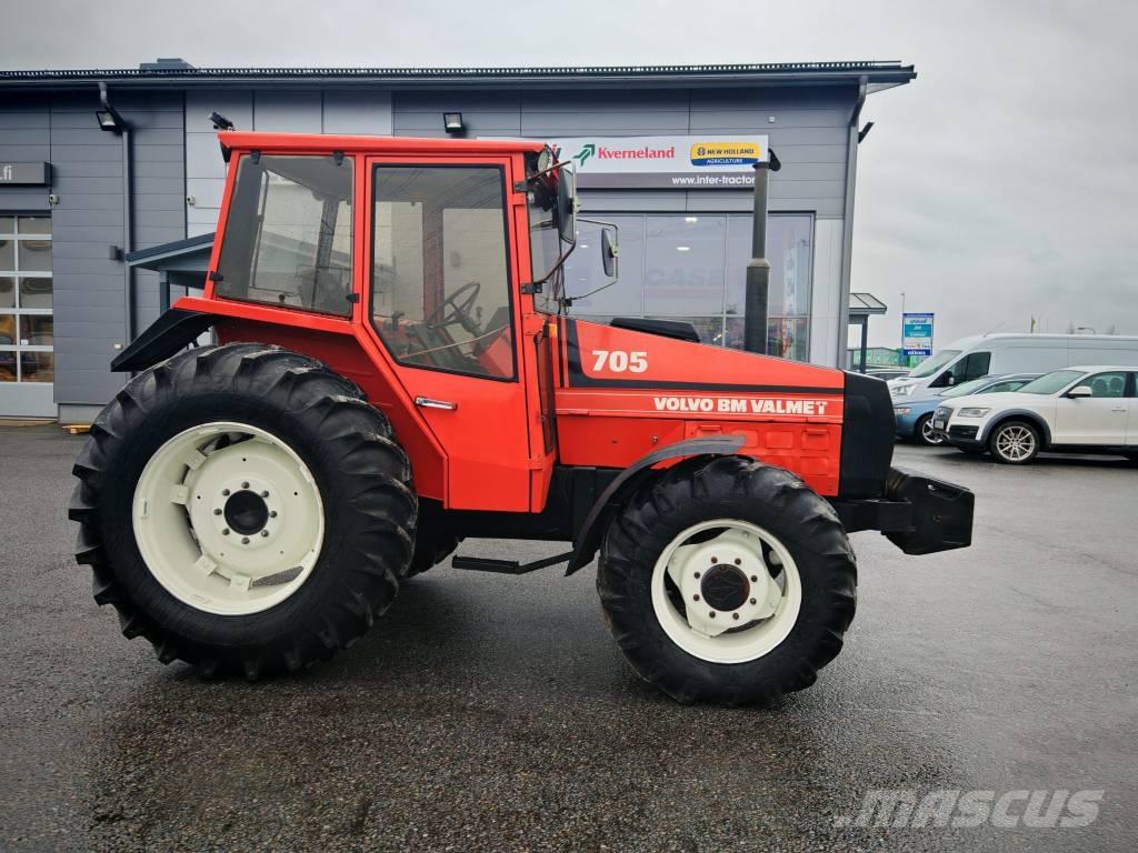 Valmet 705 Traktorit
