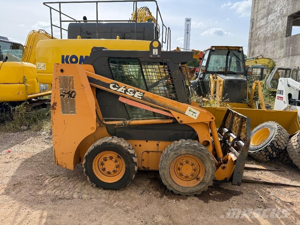 CASE 410 Liukuohjatut kuormaajat