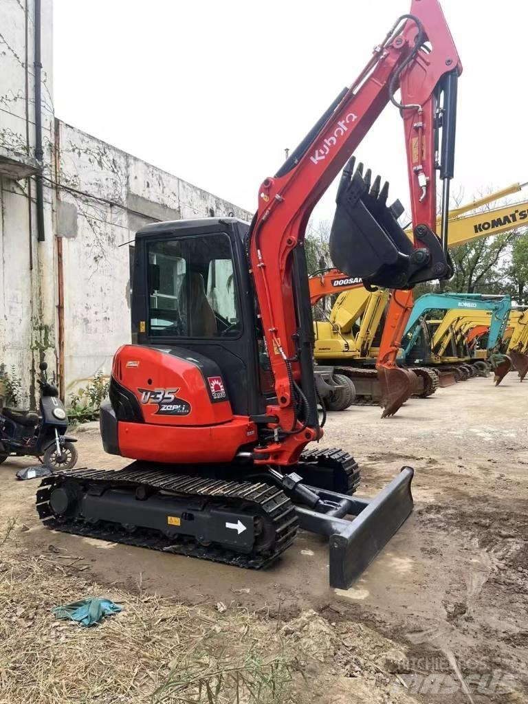 Kubota U35 Minikaivukoneet < 7t
