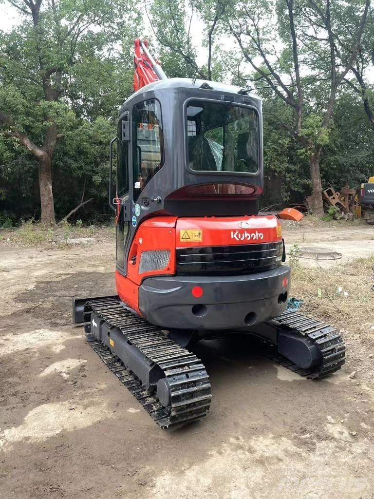 Kubota U35 Minikaivukoneet < 7t