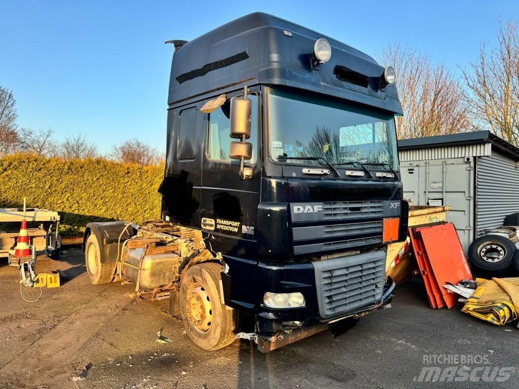 DAF XF 95.430 Vetopöytäautot