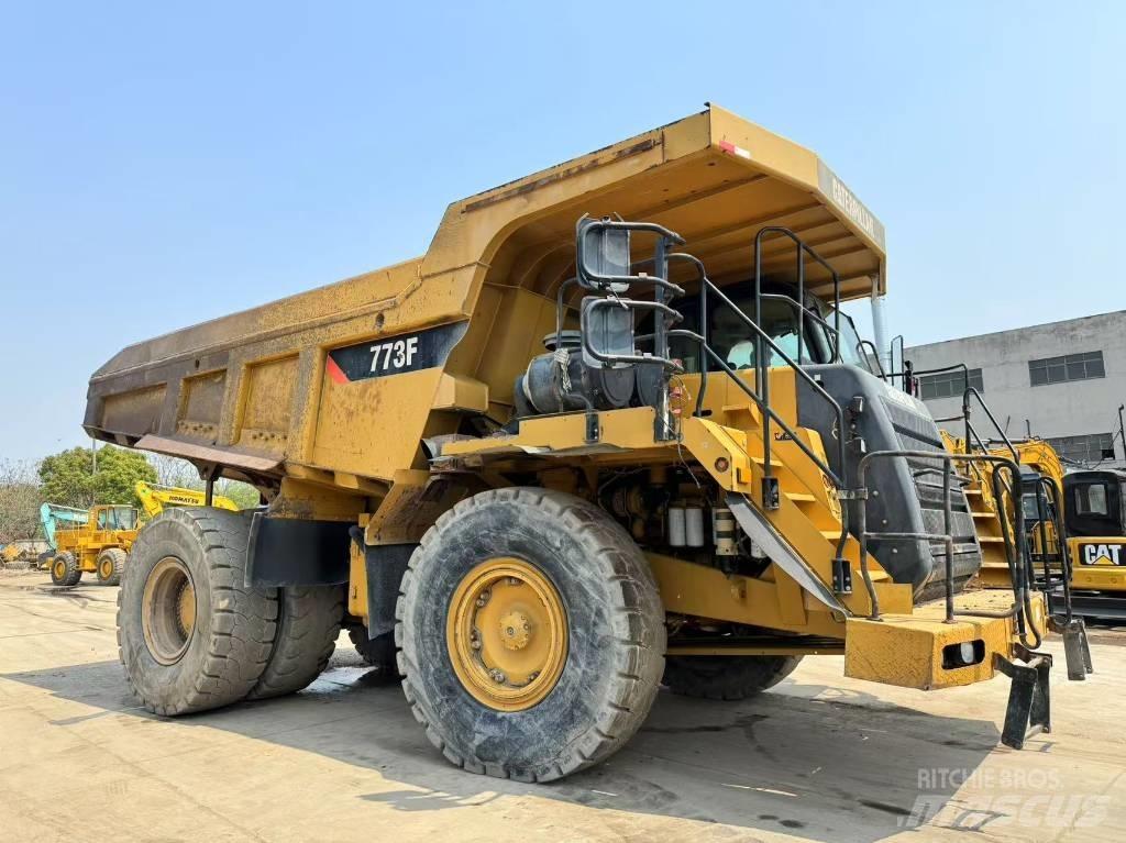 CAT 773 F Maansiirtoautot
