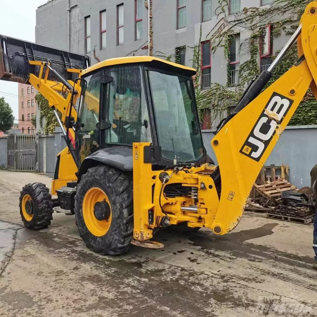 JCB 3 CX Kaivurikuormaajat
