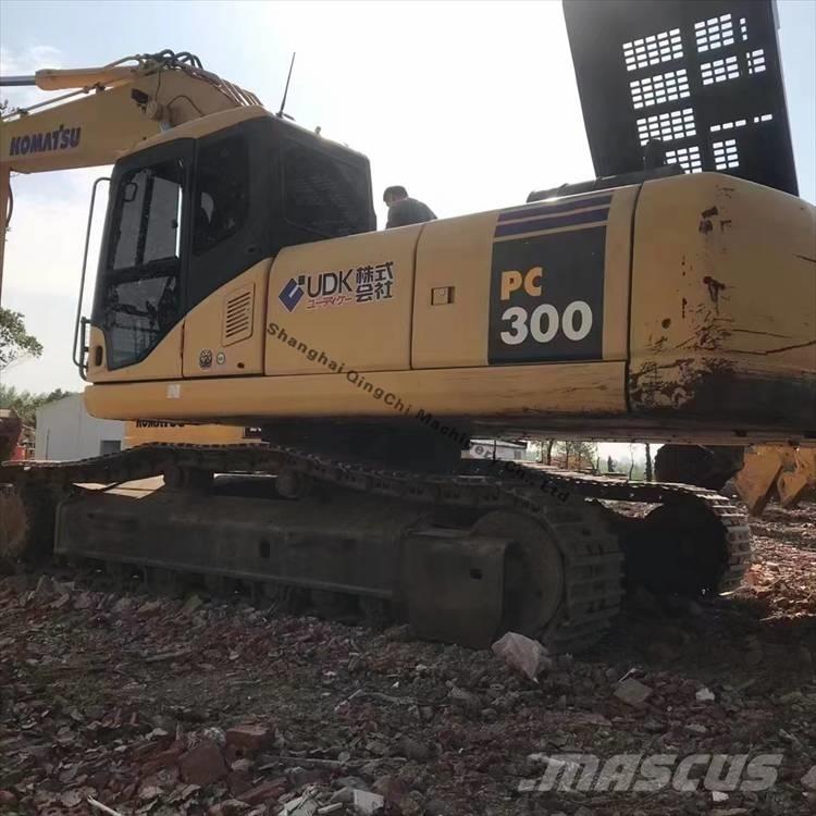 Komatsu 300 Telakaivukoneet