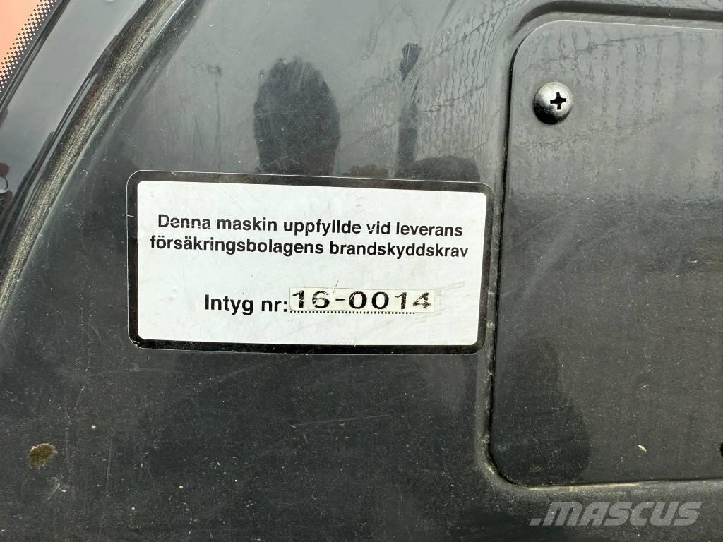 Hitachi ZX 300 LC-6 Telakaivukoneet