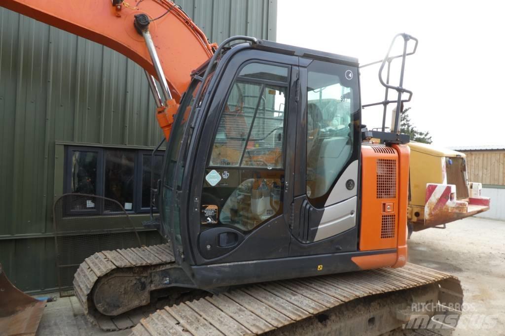 Hitachi ZX 135 US-6 Telakaivukoneet