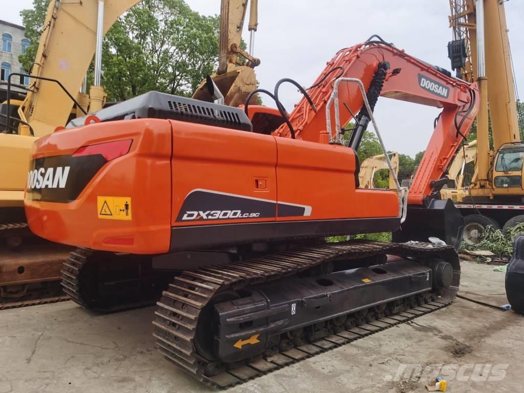 Doosan DX 300 LC Telakaivukoneet