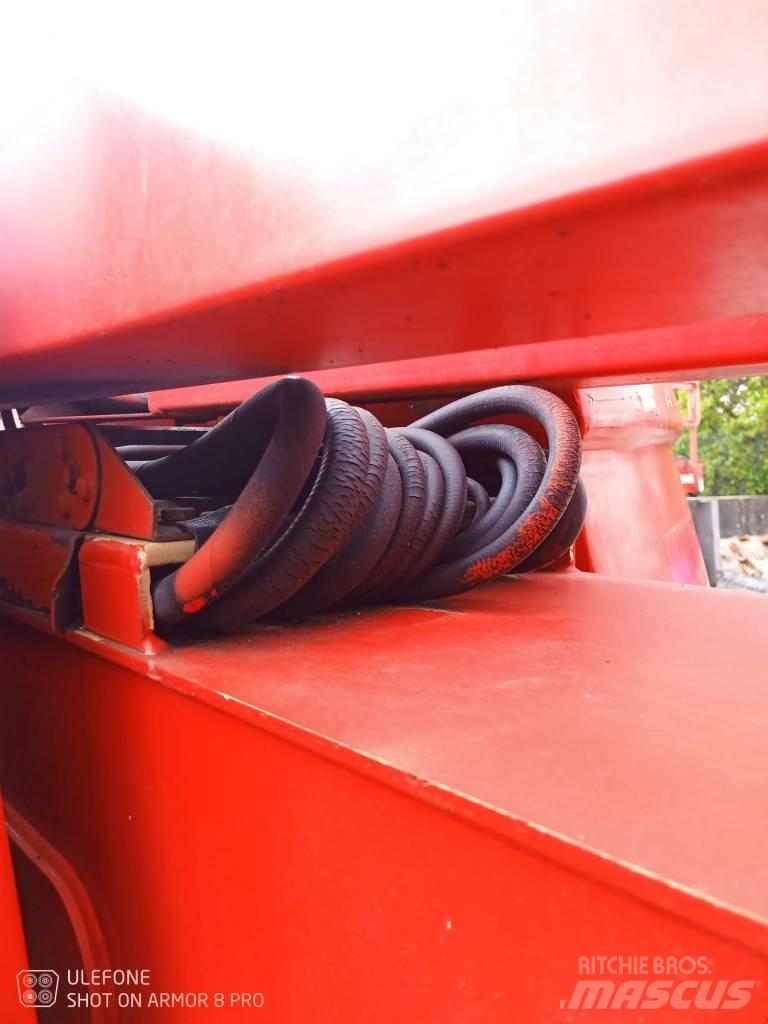 JLG 600 AJ Kuukulkijat