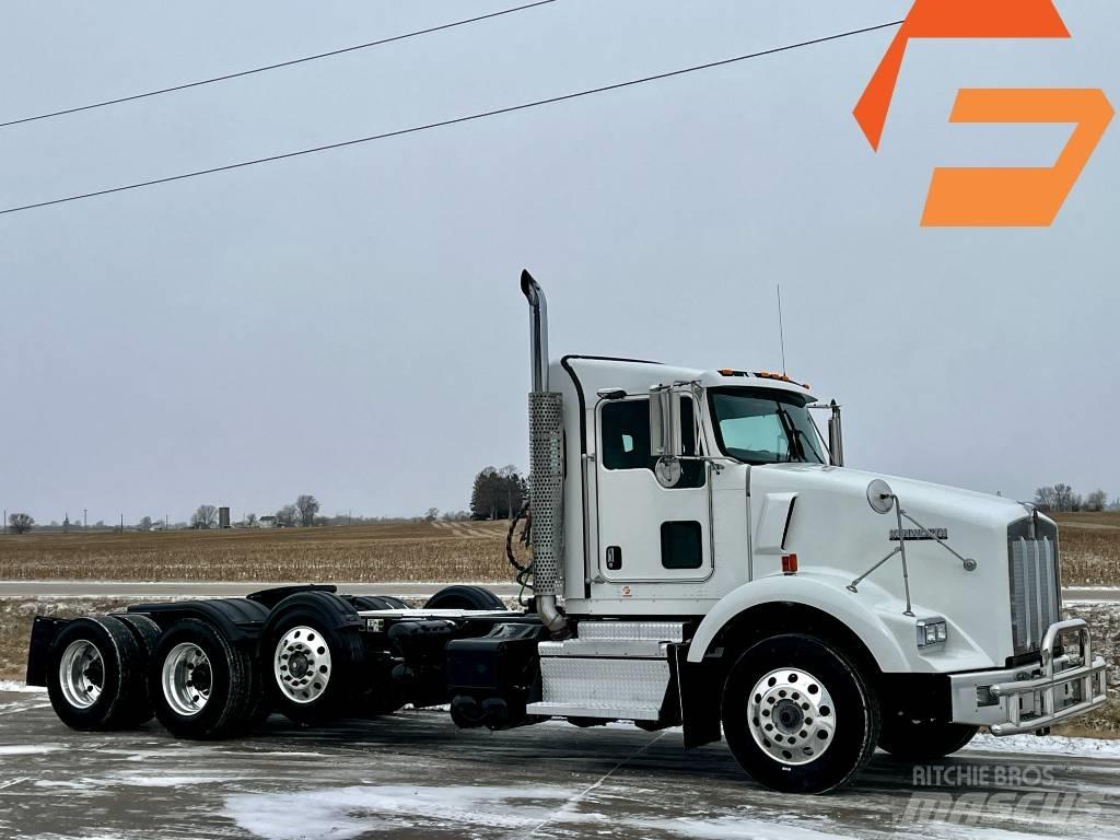 Kenworth T 800 Vetopöytäautot