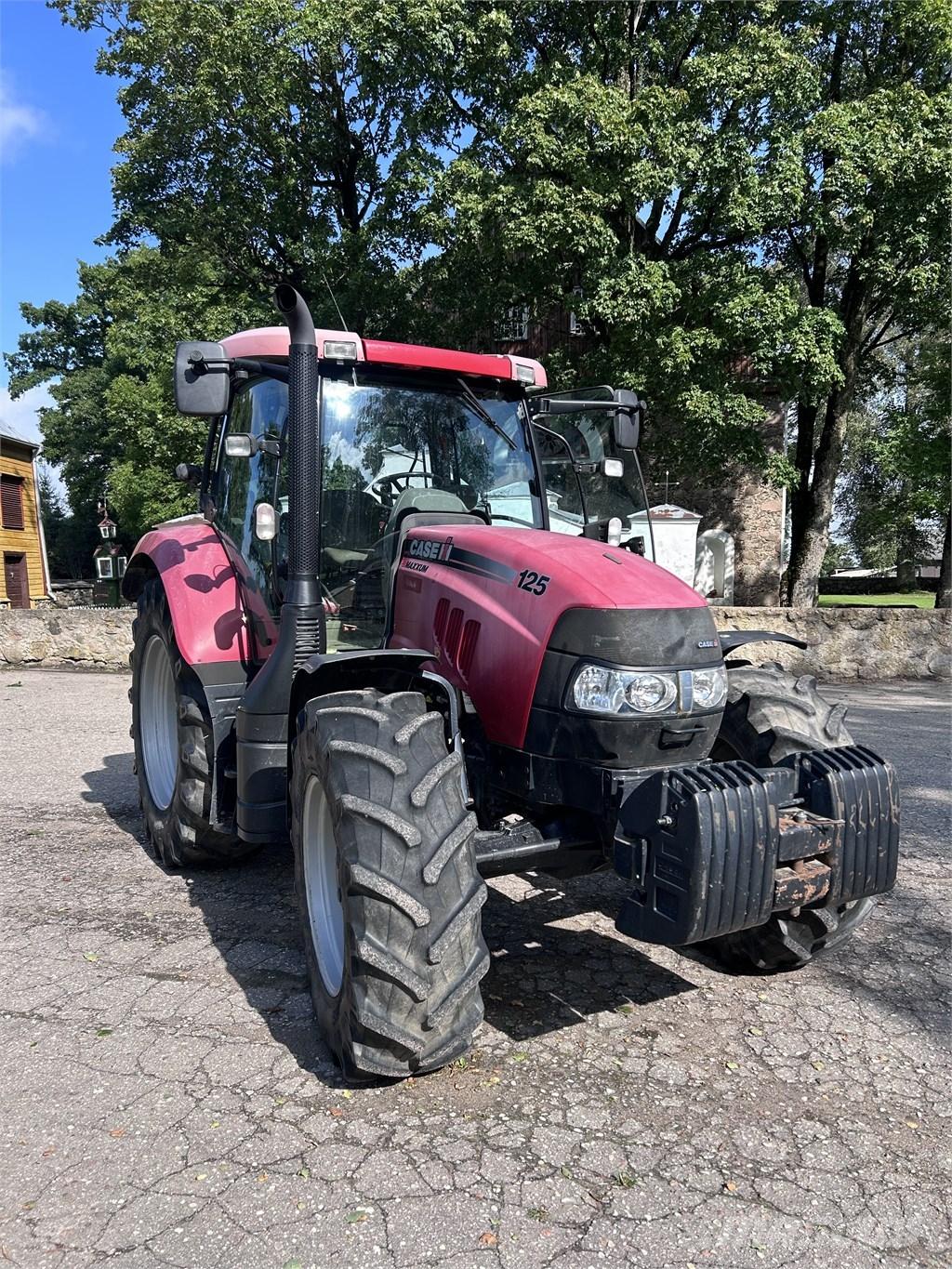 CASE Maxxum 125 Traktorit