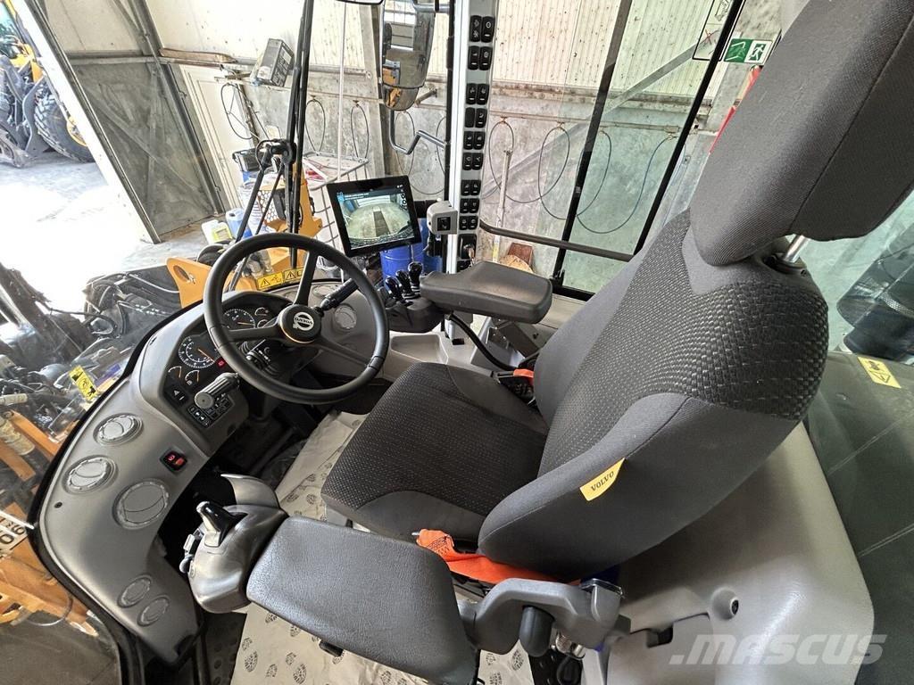 Volvo L120H Pyöräkuormaajat