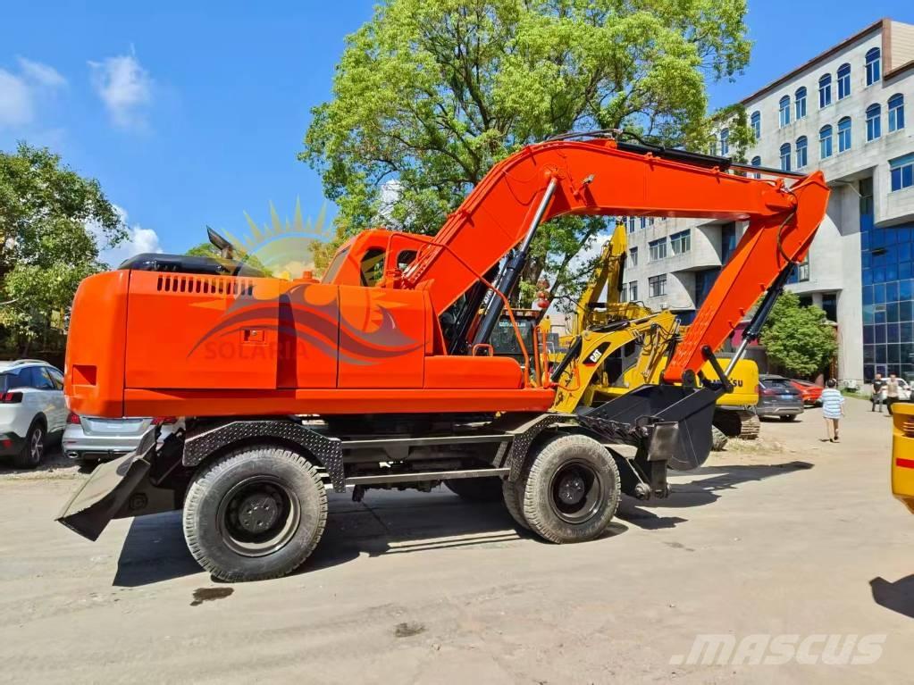 Doosan DH 210 W-7 Pyöräkaivukoneet