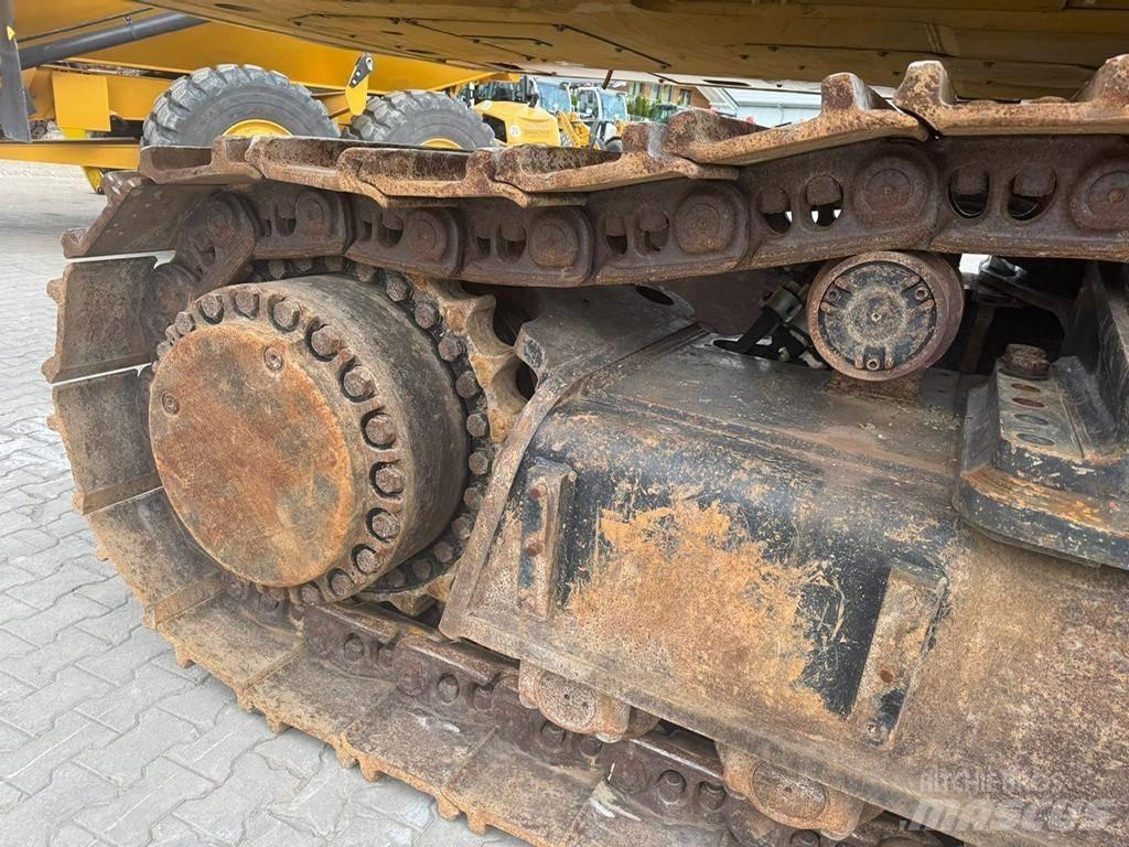 CAT 390 F L ME Telakaivukoneet