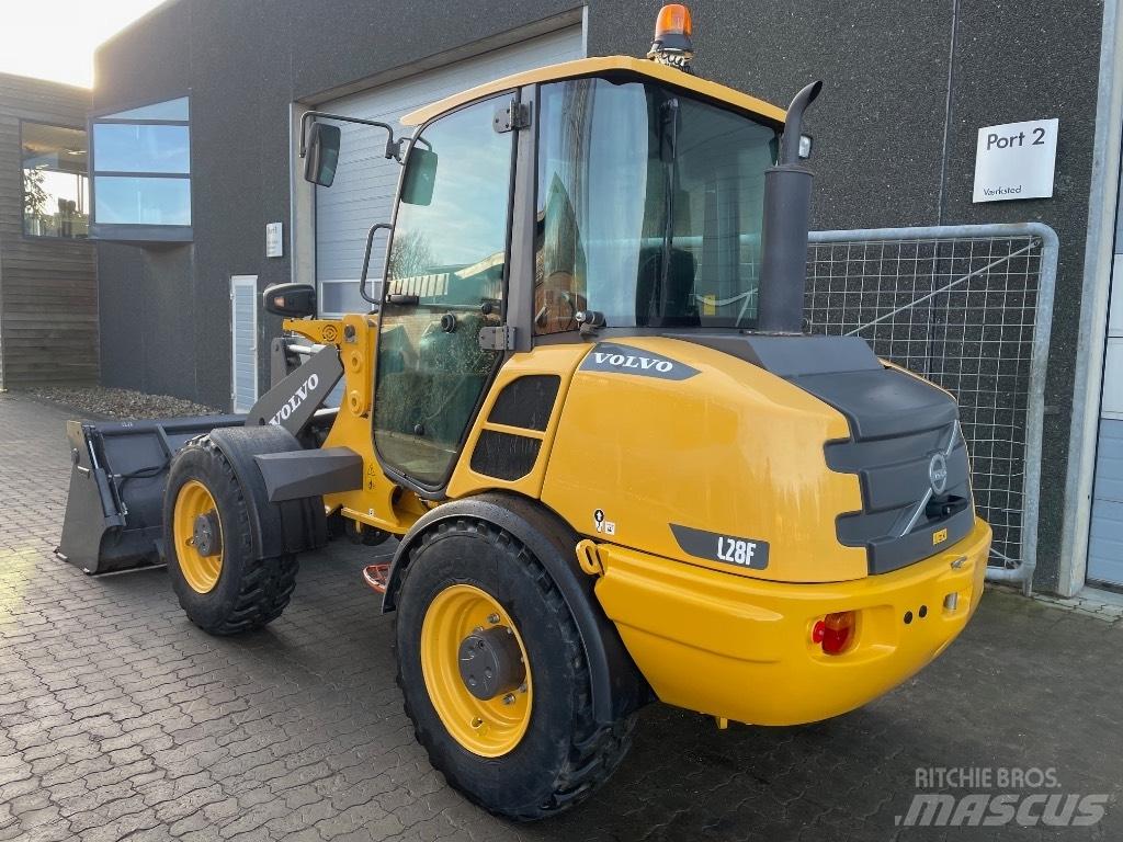 Volvo L28F Pienkuormaajat