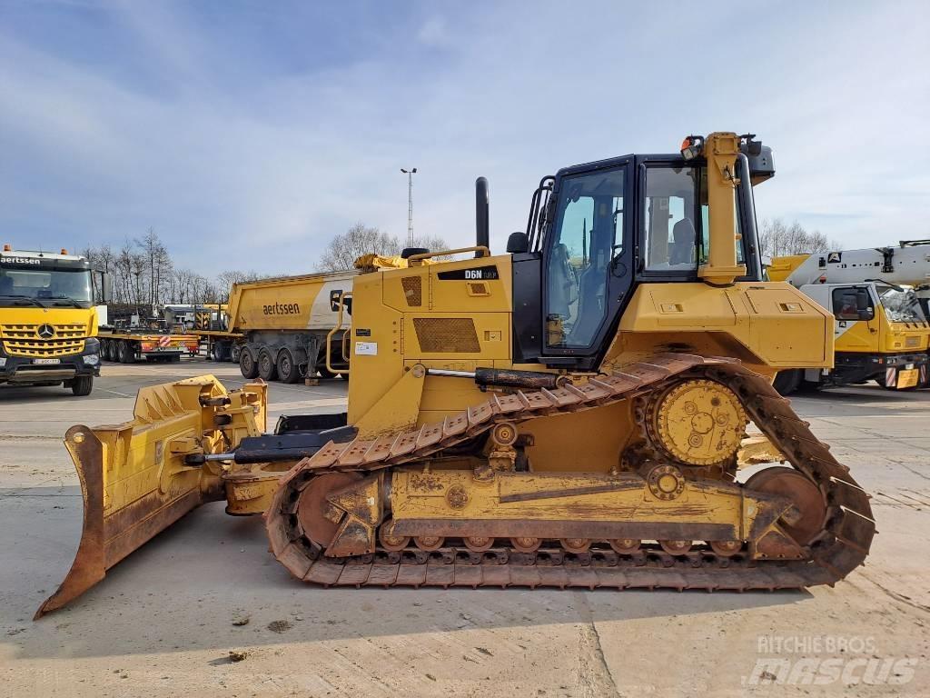 CAT D6N LGP Telaketjupuskutraktorit