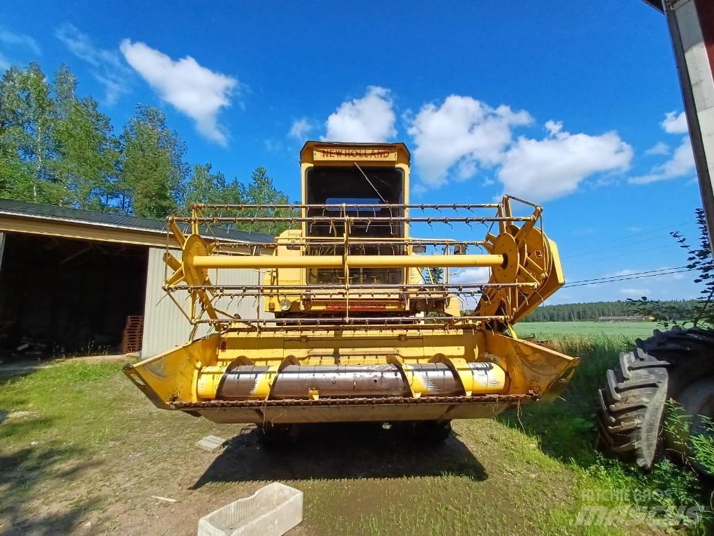 New Holland 8030 Leikkuupuimurit