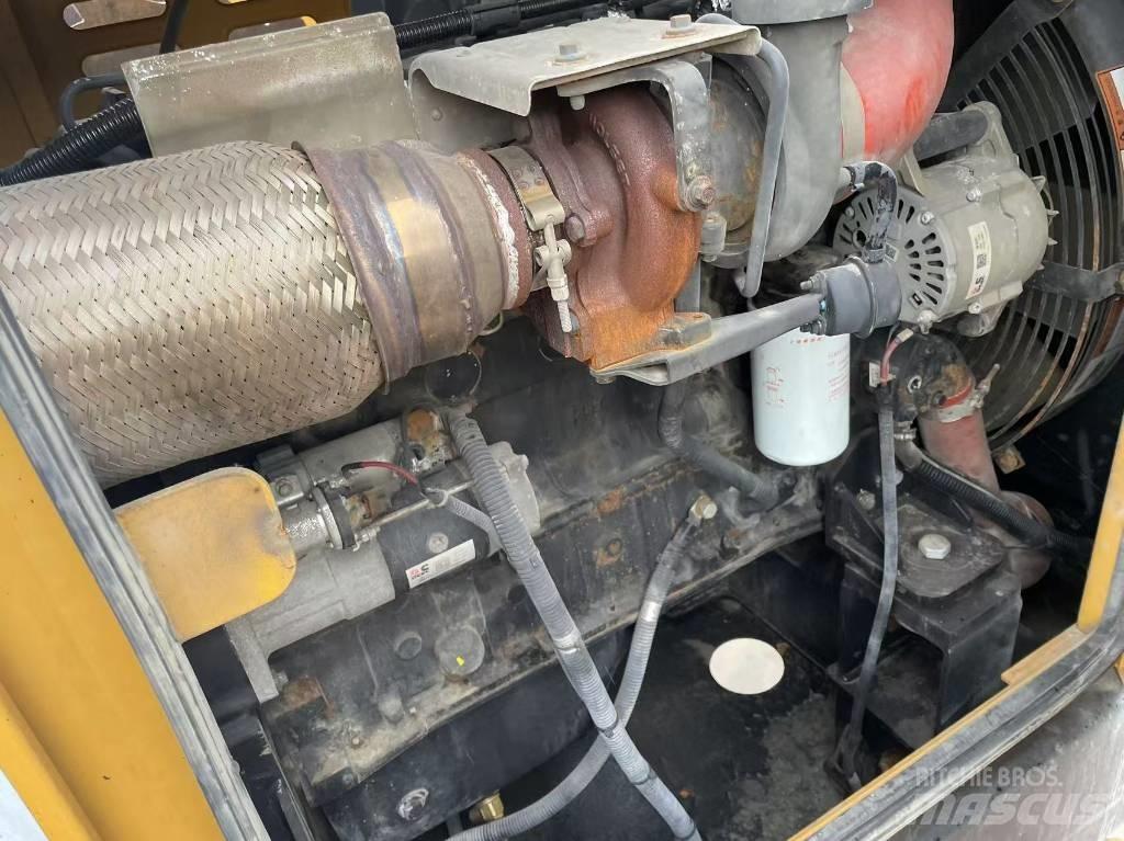 Sany SCC 600 A-6 Tela-alustaiset nosturit