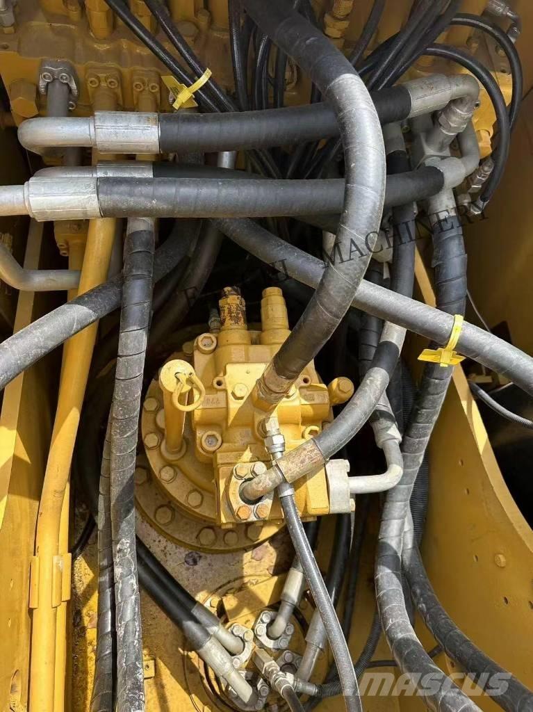 CAT 323 D2 Telakaivukoneet