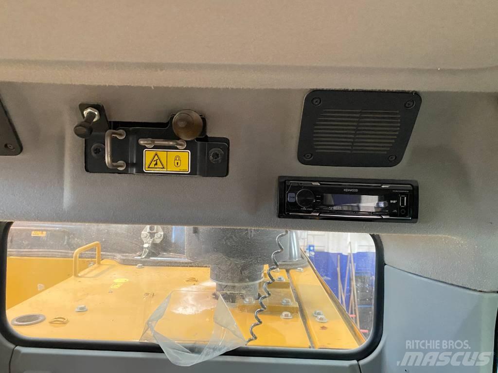 CAT 323F LN Telakaivukoneet
