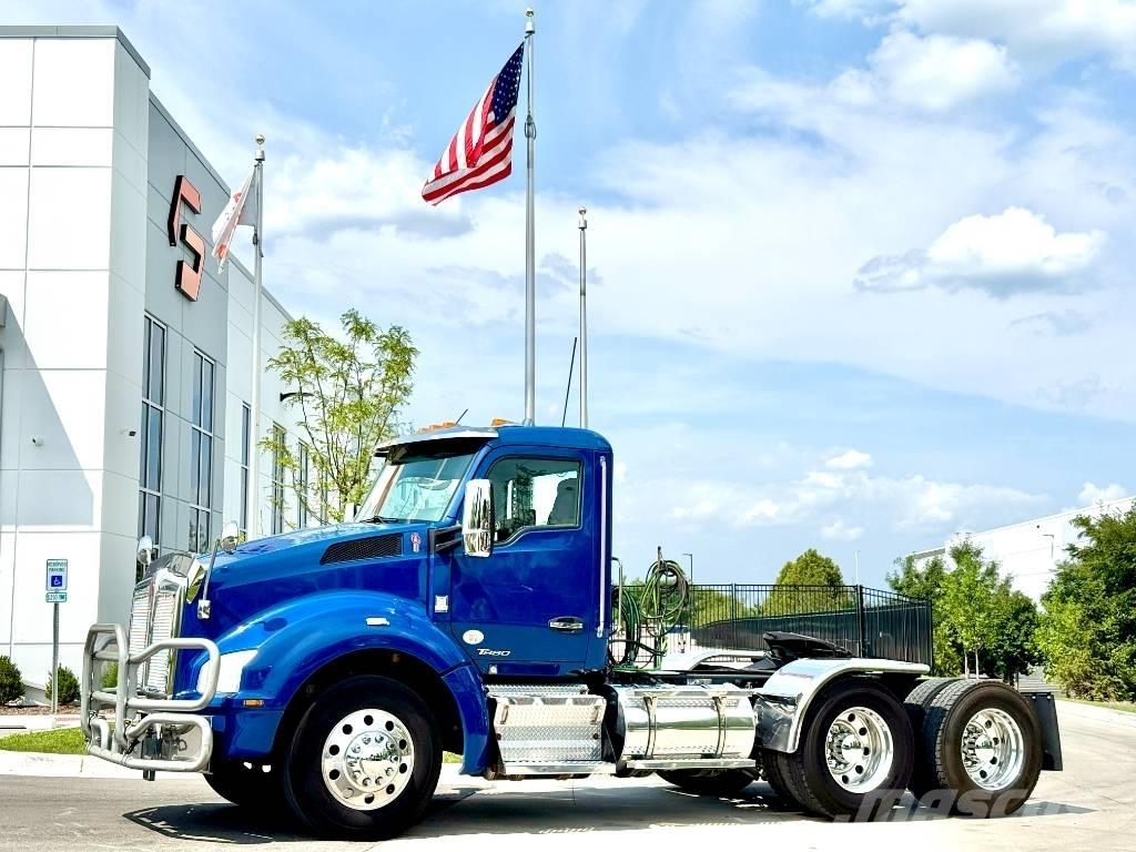 Kenworth T 880 Vetopöytäautot