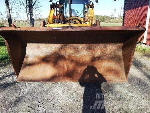 JCB 4 X Pyöräkuormaajat