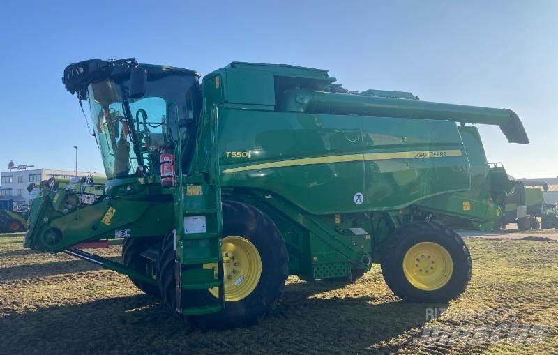 John Deere T 550 i Leikkuupuimurit