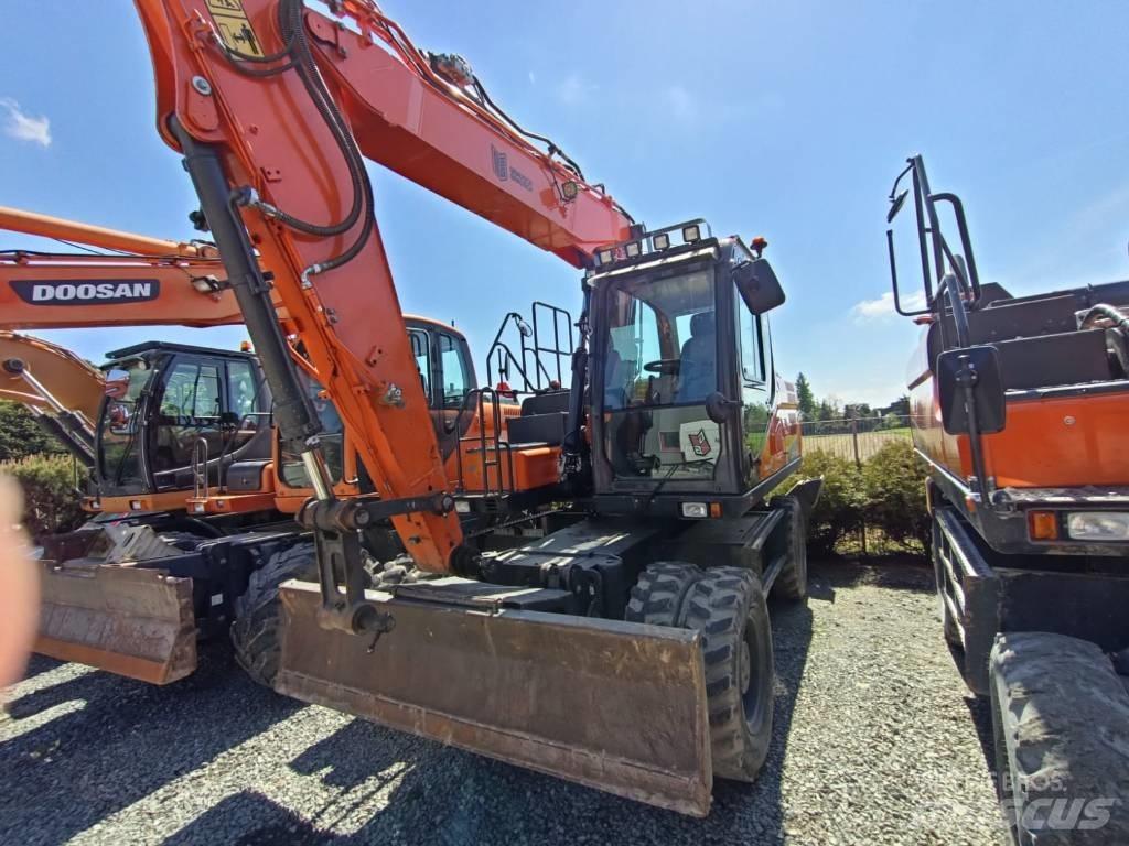 Doosan DX140W-5 Pyöräkaivukoneet