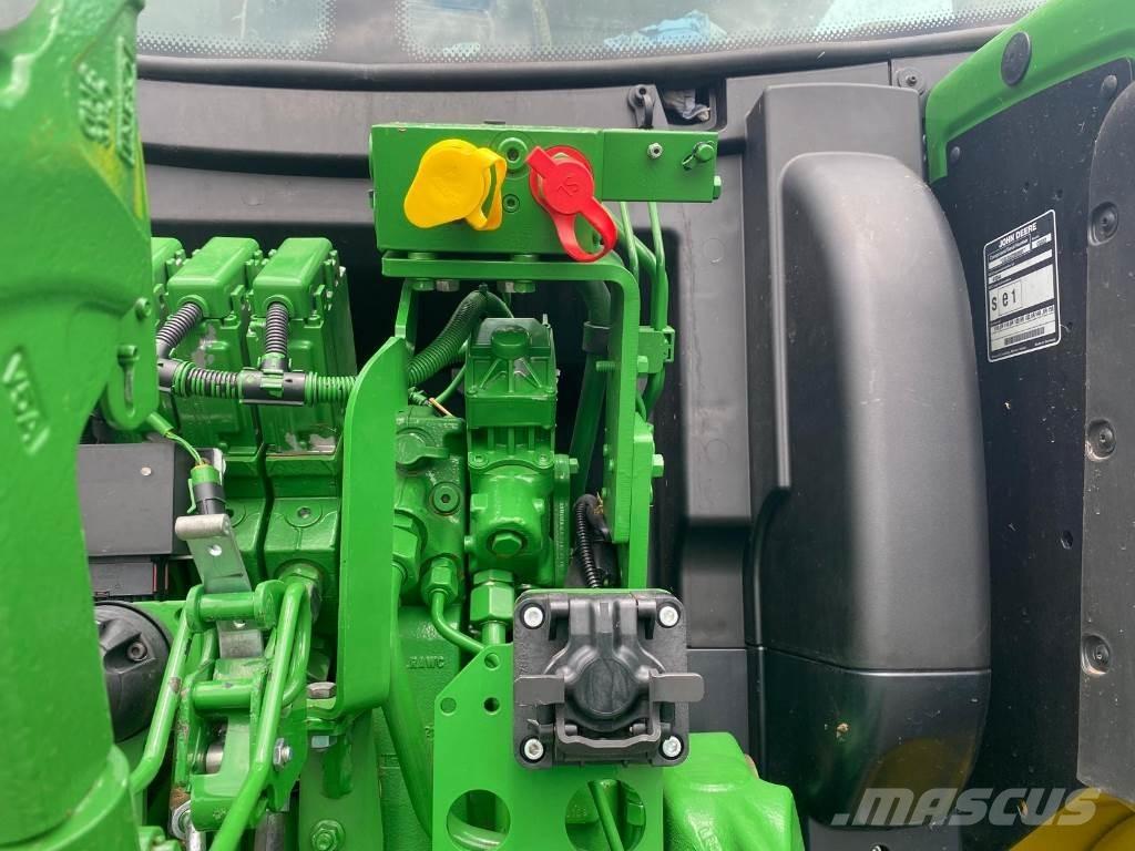 John Deere 6R130 Traktorit